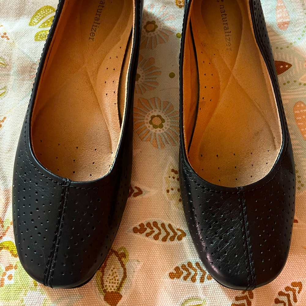 Naturalizer Black Perforated Loafers